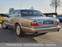 Gebraucht Jaguar XJ8 Executive 284 PS (208 kW) 1999 Gold Limousine