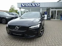Gebraucht Volvo V60 Plus 197 PS (144 kW) 2025 Onyx black Kombi
