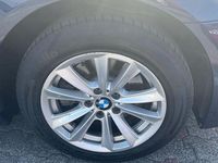 Gebraucht BMW 520 190 PS (139 kW) 2015 Blau Limousine