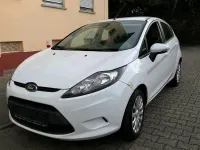 Gebraucht Ford Fiesta 60 PS (44 kW) 2010 Weiß Kleinwagen