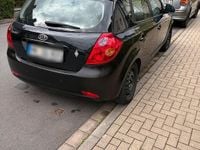 Usata Kia Ceed 105 CV (77 kW) 2009 Nero Utilitaria