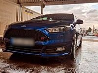 Usata Ford Focus ST 185 CV (136 kW) 2017 Blu Station wagon