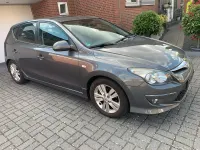 Gebraucht Hyundai i30 90 PS (66 kW) 2010 Grau Kleinwagen