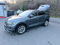 Gebraucht VW T-Roc Style 150 PS (110 kW) 2024 Grau SUV