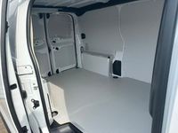 Gebraucht Opel Vivaro Edition 120 PS (88 kW) 2024 Weiß Van / Kleinbus