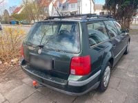 Gebraucht VW Passat 125 PS (91 kW) 1998 Grün Kombi