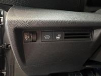 Neu Citroën C4 136 PS (100 kW) 2025 Grau Limousine