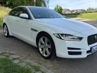 Gebraucht Jaguar XE Pure 179 PS (131 kW) 2016 Weiß Limousine