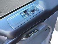 Neu Ford Tourneo Custom Titanium 150 PS (110 kW) 2026 Frozen white Van