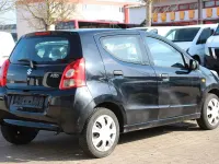Gebraucht Suzuki Alto 68 PS (50 kW) 2010 Schwarz Kleinwagen
