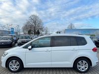 Gebraucht VW Touran Highline 150 PS (110 kW) 2017 Weiß Van / Kleinbus