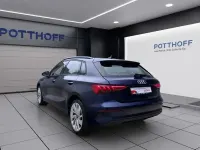 Gebraucht Audi A3 Sportback e-tron Design 204 PS (150 kW) 2021 Navarrablau metallic Kleinwagen
