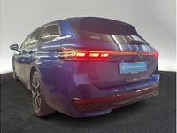 Gebraucht VW Passat R-line 193 PS (141 kW) 2024 Blau (reef blue metallic) Kombi