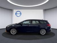 Używany Ford Focus Ambiente 101 KM (74 kW) 2014 Niebieski Sedan/Limuzyna