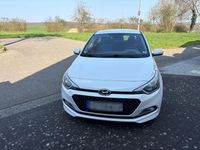 Gebraucht Hyundai i20 GO! 75 PS (55 kW) 2016 Weiß Kleinwagen