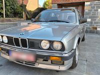 Gebraucht BMW 325 Basis 170 PS (125 kW) 1986 Silber Limousine