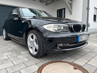 Gebraucht BMW 116 122 PS (89 kW) 2008 Schwarz Kleinwagen