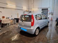 Gebraucht Mitsubishi Colt Motion 95 PS (69 kW) 2006 Silber Van / Kleinbus