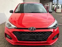 Gebraucht Hyundai i20 Advantage 101 PS (74 kW) 2020 Rot Kleinwagen