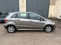 Gebraucht Mercedes B200 193 PS (141 kW) 2005 Grau Van / Kleinbus