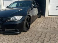 Second-hand BMW 330 Performance 258 CP (189 kW) 2006 Negru Berlinǎ