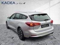 Gebraucht Ford Focus Titanium 125 PS (91 kW) 2023 Polarsilber metallic Kombi