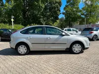 Gebraucht Ford Focus Fun X 101 PS (74 kW) 2006 Silber Limousine