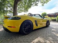 Gebraucht Porsche 718 500 PS (367 kW) 2024 Gelb Cabrio