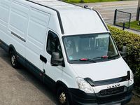 Second-hand Iveco Daily 146 CP (107 kW) 2014 Monovolum