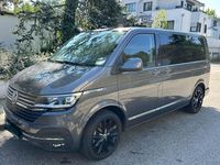 Gebraucht VW Multivan 204 PS (150 kW) 2022 Grau Van