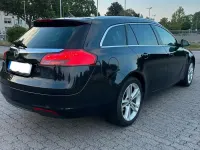 Gebraucht Opel Insignia 131 PS (96 kW) 2011 Schwarz Kombi