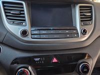 Gebraucht Hyundai Tucson Edition 177 PS (130 kW) 2017 Weiß SUV