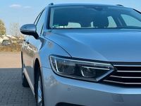 Gebraucht VW Passat Comfortline 150 PS (110 kW) 2018 Grau Kombi