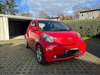 Gebraucht Toyota iQ 68 PS (50 kW) 2009 Rot Kleinwagen