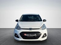 Gebraucht Hyundai i10 Basis 67 PS (49 kW) 2016 Weiß Kleinwagen