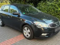 Gebraucht Kia Ceed 90 PS (66 kW) 2010 Schwarz Kleinwagen