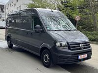 Gebraucht VW Crafter 177 PS (130 kW) 2023 Grau Van