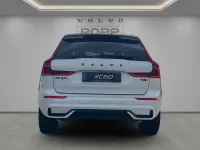Neu Volvo XC60 Plus 455 PS (334 kW) 2025 Crystal white SUV