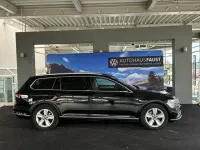 Gebraucht VW Passat Elegance 200 PS (147 kW) 2023 Schwarz perleffekt Kombi
