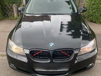 Gebraucht BMW 320 170 PS (125 kW) 2009 Schwarz Limousine