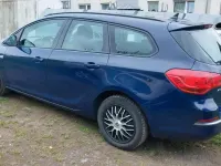 Gebraucht Opel Astra 110 PS (80 kW) 2013 Blau Kombi