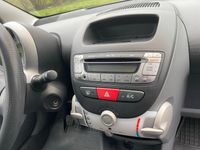 Gebraucht Toyota Aygo Cool 68 PS (50 kW) 2006 Silber Kleinwagen