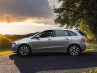 Gebraucht Mercedes B180 116 PS (85 kW) 2020 Mountaingrau Van / Kleinbus