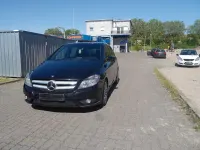 Gebraucht Mercedes B180 109 PS (80 kW) 2014 Schwarz Van / Kleinbus