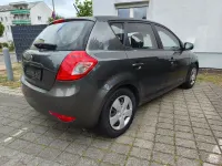 Gebraucht Kia Ceed Edition 7 90 PS (66 kW) 2011 Grau Kleinwagen