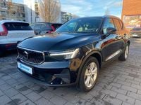 Gebraucht Volvo XC40 Core 163 PS (119 kW) 2025 Schwarz SUV