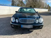 Gebraucht Mercedes E220 150 PS (110 kW) 2004 Schwarz Limousine