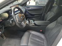 Gebraucht BMW 540 Sport Line 333 PS (244 kW) 2023 Alpinweiß Kombi
