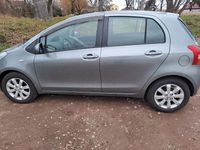 Gebraucht Toyota Yaris 87 PS (63 kW) 2008 Grau Kleinwagen