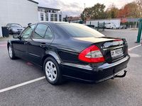 Gebraucht Mercedes E200 163 PS (119 kW) 2007 Schwarz Limousine